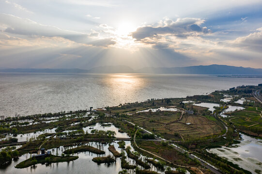 航拍云南昆明滇池斗南湿地公园