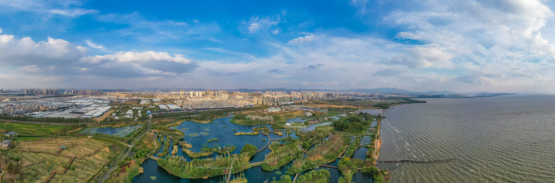 航拍云南昆明滇池斗南湿地公园