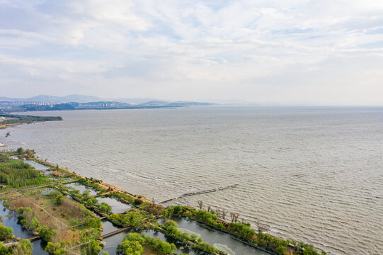 航拍云南昆明滇池斗南湿地公园