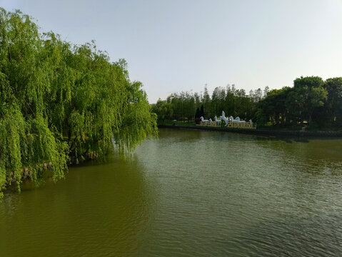 水乡马厩景色