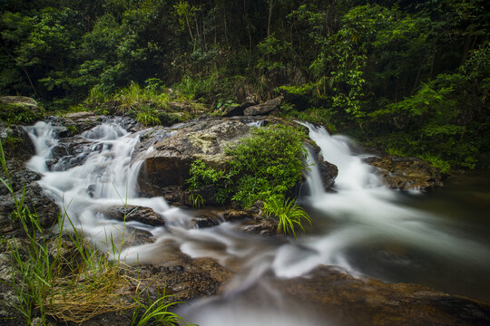 溪水