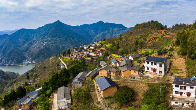 安徽皖南山区武阳梅川村黄泥房