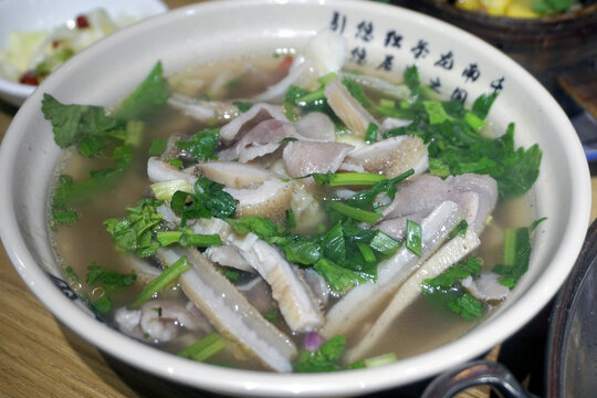 川菜乐山跷脚牛肉碗碗牛杂汤