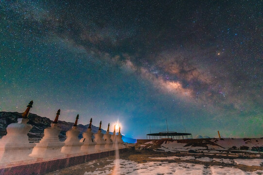 斯丁措银河星空