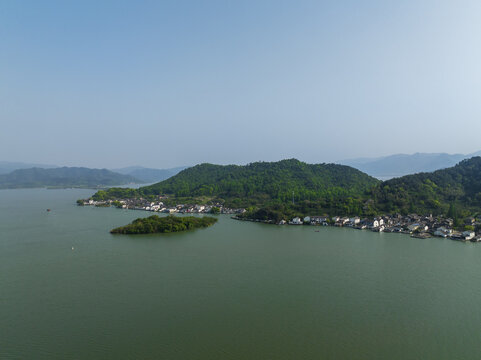 浙江宁波东钱湖景色航拍图