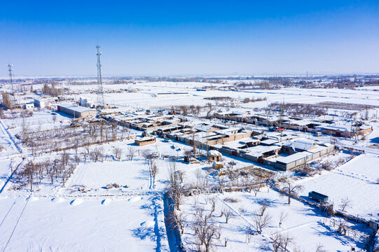 航拍乡村田园村庄雪景