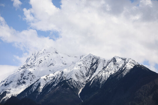 多雄拉山特写