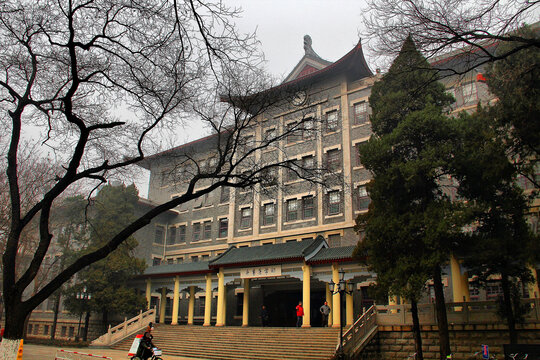 山东大学齐鲁医学部