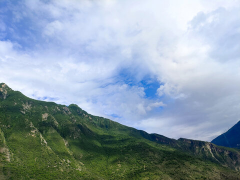 高原山脉