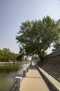 西安环城公园护城河