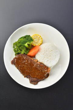 牛扒飯