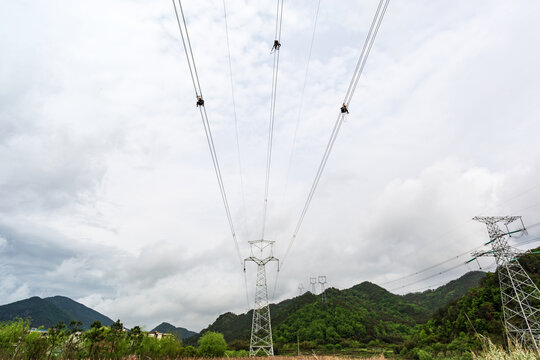 高空作业电力工人