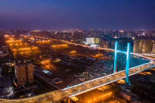 航拍郑州农业路大桥夜景灯光秀