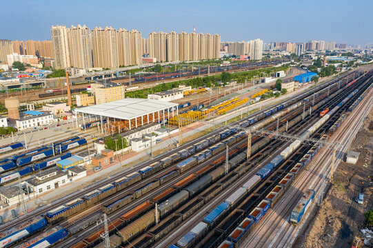 郑州铁路编组站出发场货物列车