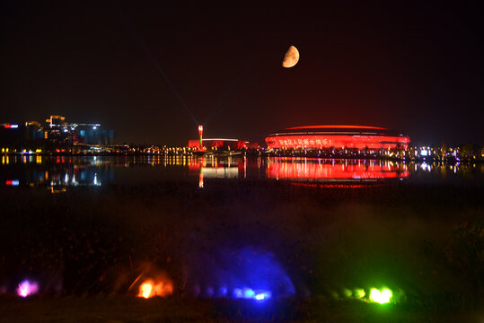 东安湖体育公园主体育场夜景