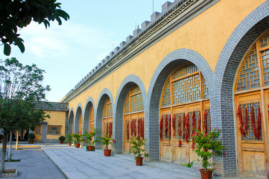 陕州地坑院