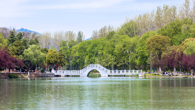流珠峽石拱橋