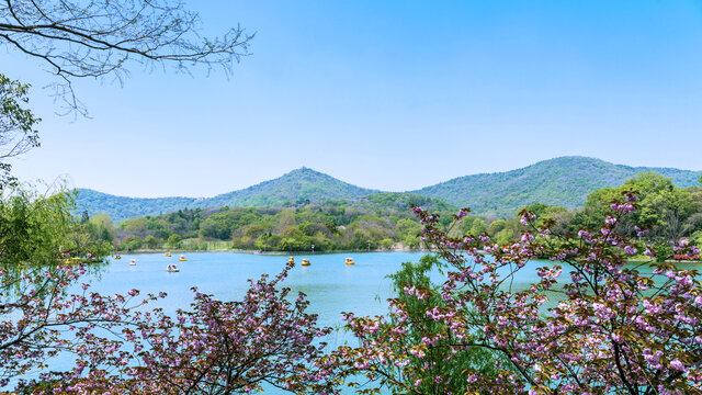 珍珠泉风景区镜山湖美景