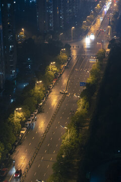 夜晚城市公路