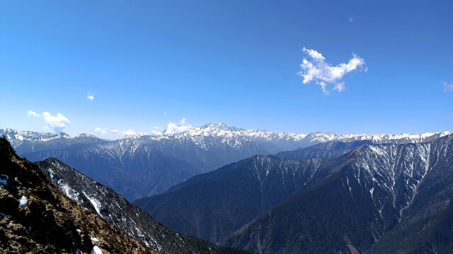 高大山脉极致风光