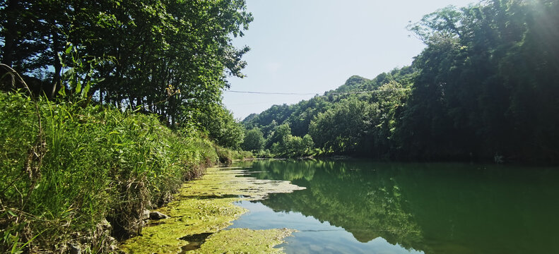 溪流湖泊