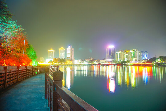 广东河源亚洲第一高喷泉夜景