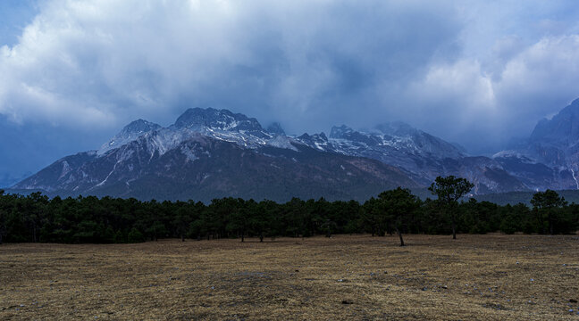 玉龙雪山