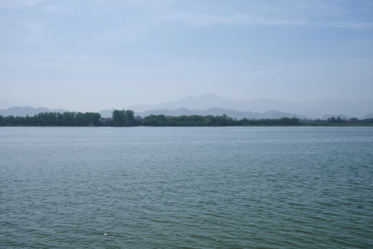 富阳富春江景