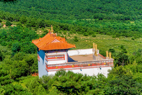 中国辽宁阜新海棠山普安寺