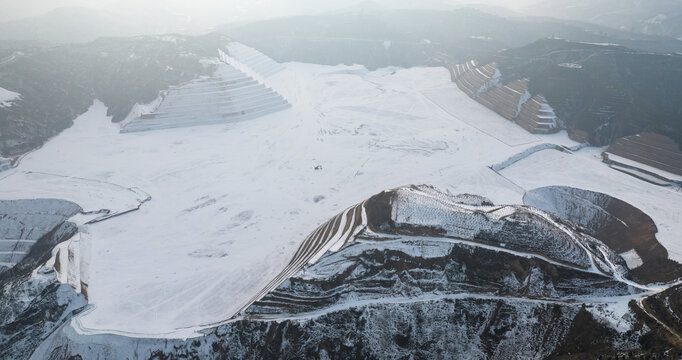 高原雪景