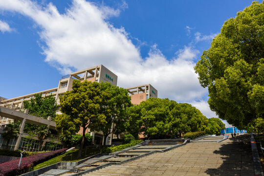 荆楚理工学院