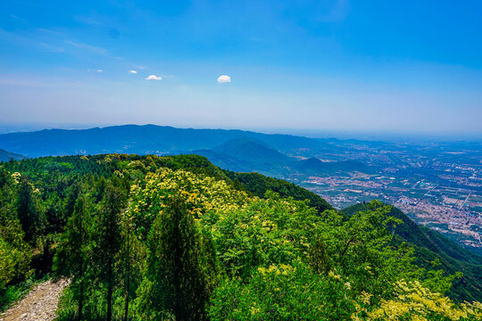 阳台山