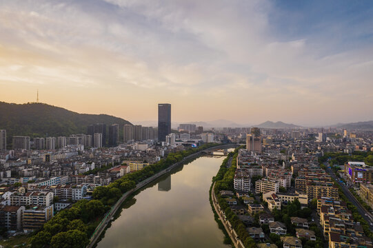 诸暨浦阳江两岸城市风光航拍