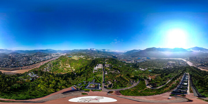 荥经县城兰家山兰花广场全景