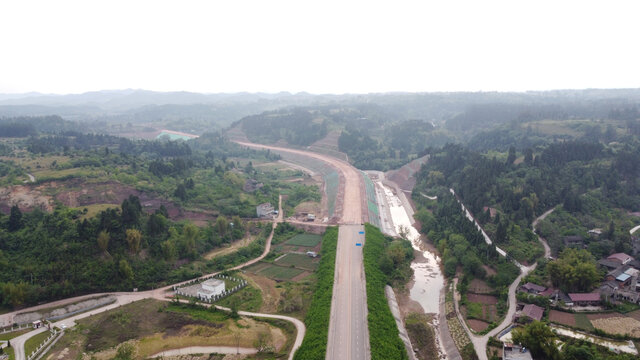 山区公路地形地貌航拍