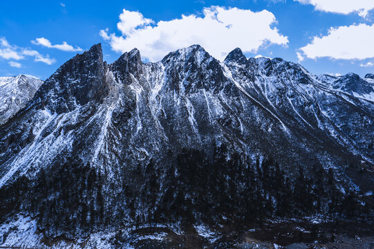 高原雪山