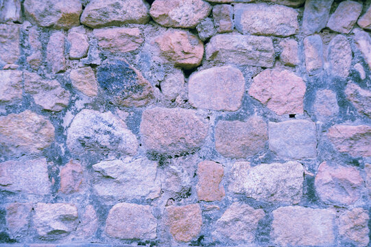 老石头围墙