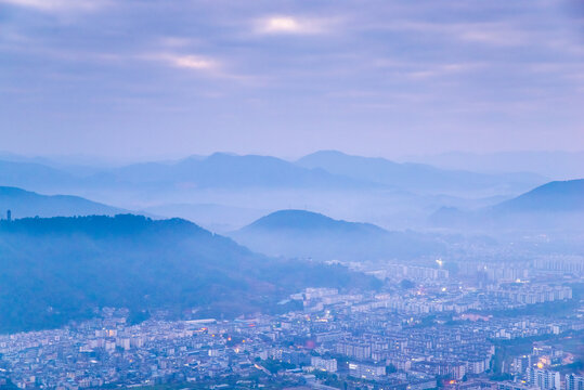 山下小城