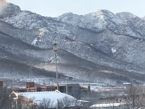 大山雪景