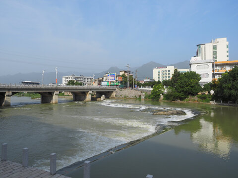 贺江水坝