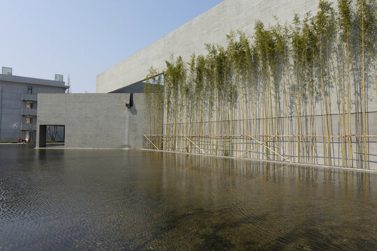 清水混凝土建筑庭院山水景观