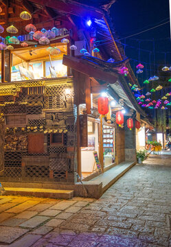 束河古镇夜景