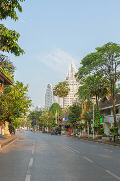 云南西双版纳地标建筑城市风景