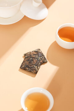 福鼎白茶小茶饼冲泡茶汤