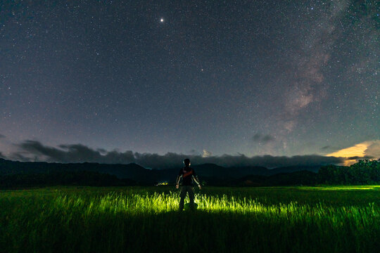 江门草原星空银河帐篷露营地