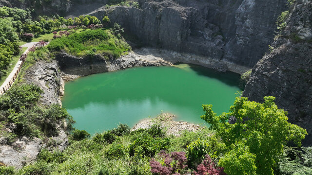 风景美如画的铜锣山矿山公园