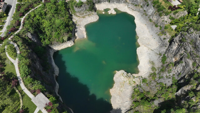 风景美如画的铜锣山矿山公园