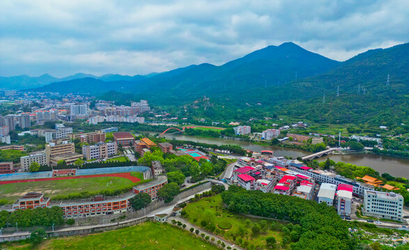 仰恩大学