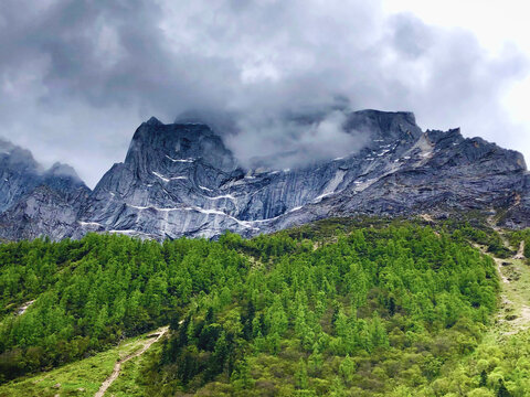 四姑娘山