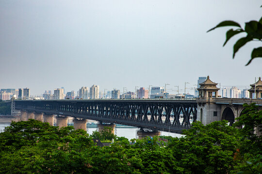 武汉长江大桥全景